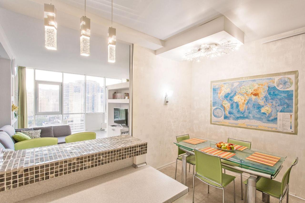 Gagarin Plaza Apartment 70 Square Metres On 12Th Floor Odesa Exterior photo