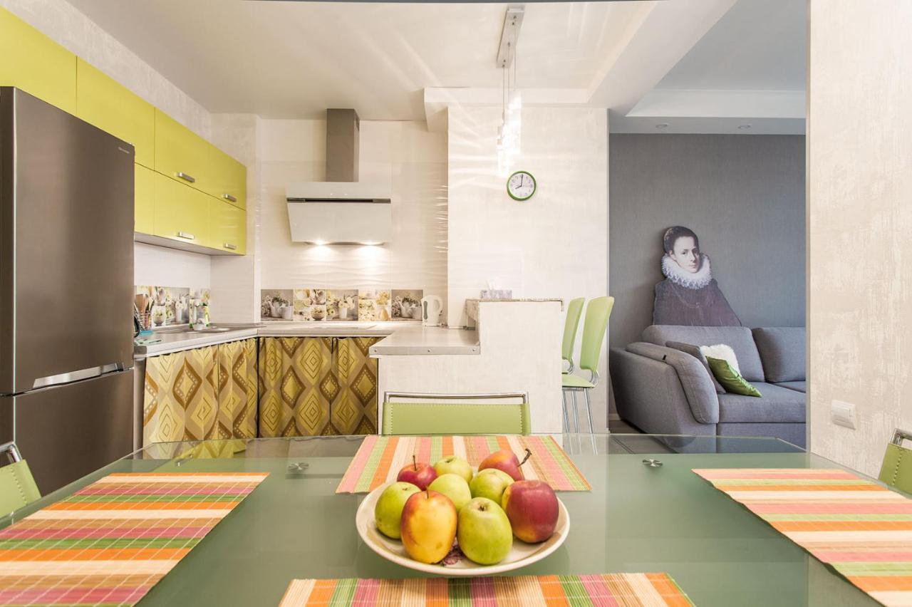 Gagarin Plaza Apartment 70 Square Metres On 12Th Floor Odesa Exterior photo